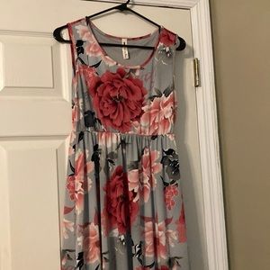 Women’s floral dress size LG